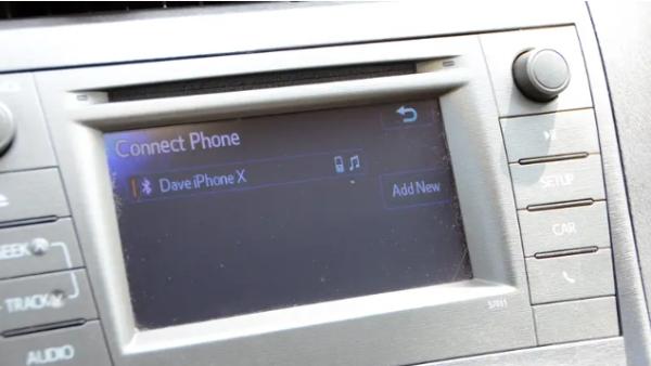 Connect iPhone to car with Bluetooth