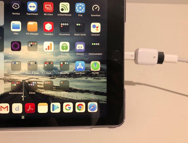 connect iphone to ipad with lightning cable